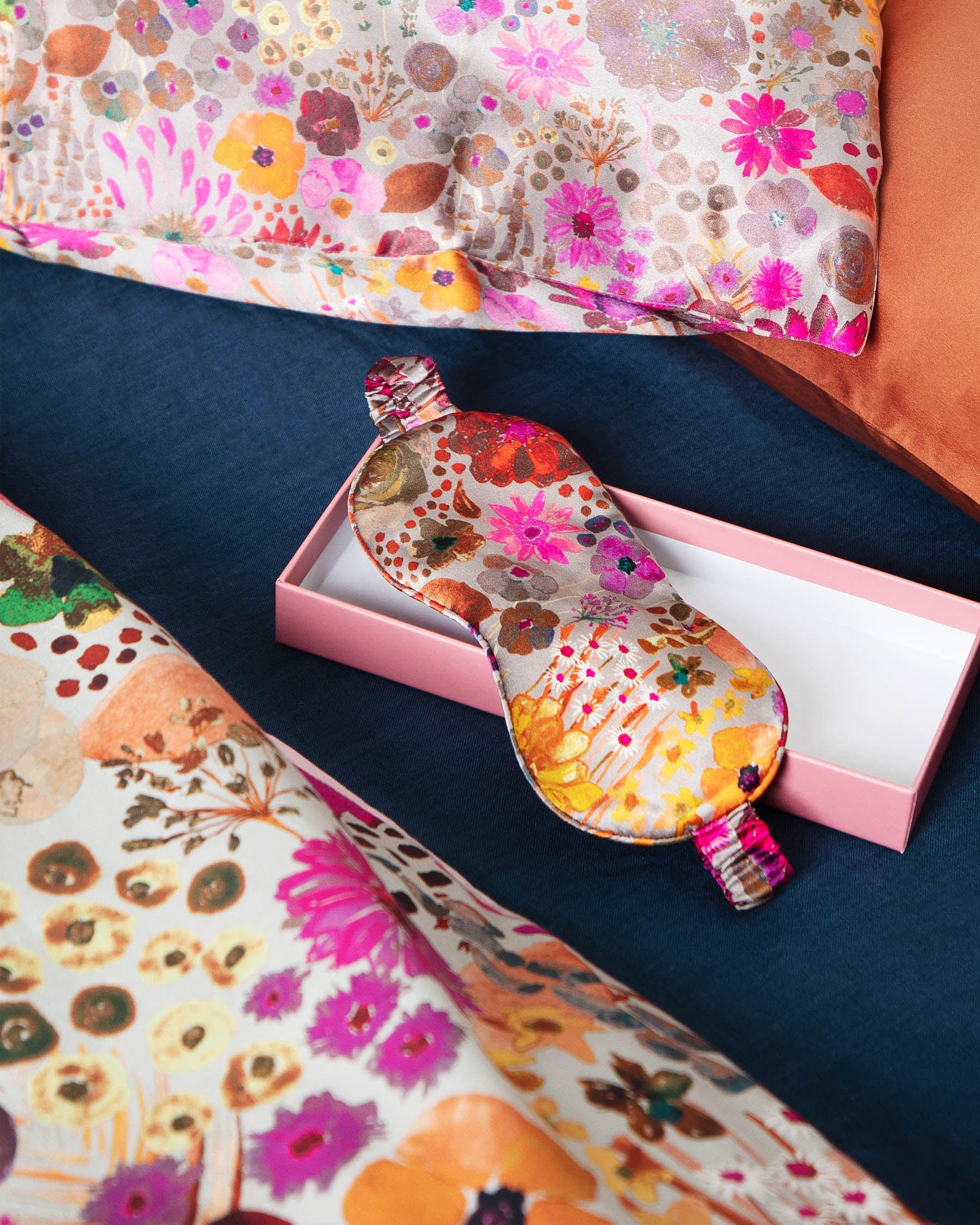 Field Of Dreams Silk Eye Mask - Image 3